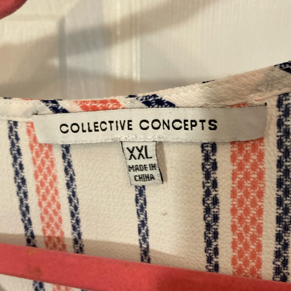 Collective Concepts Coral and Navy Striped Top Size XXL - Picture 2 of 4